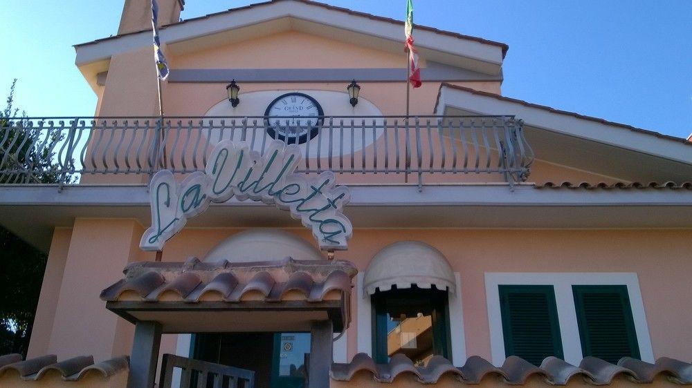 Hotel La Villetta Фиумичино Екстериор снимка