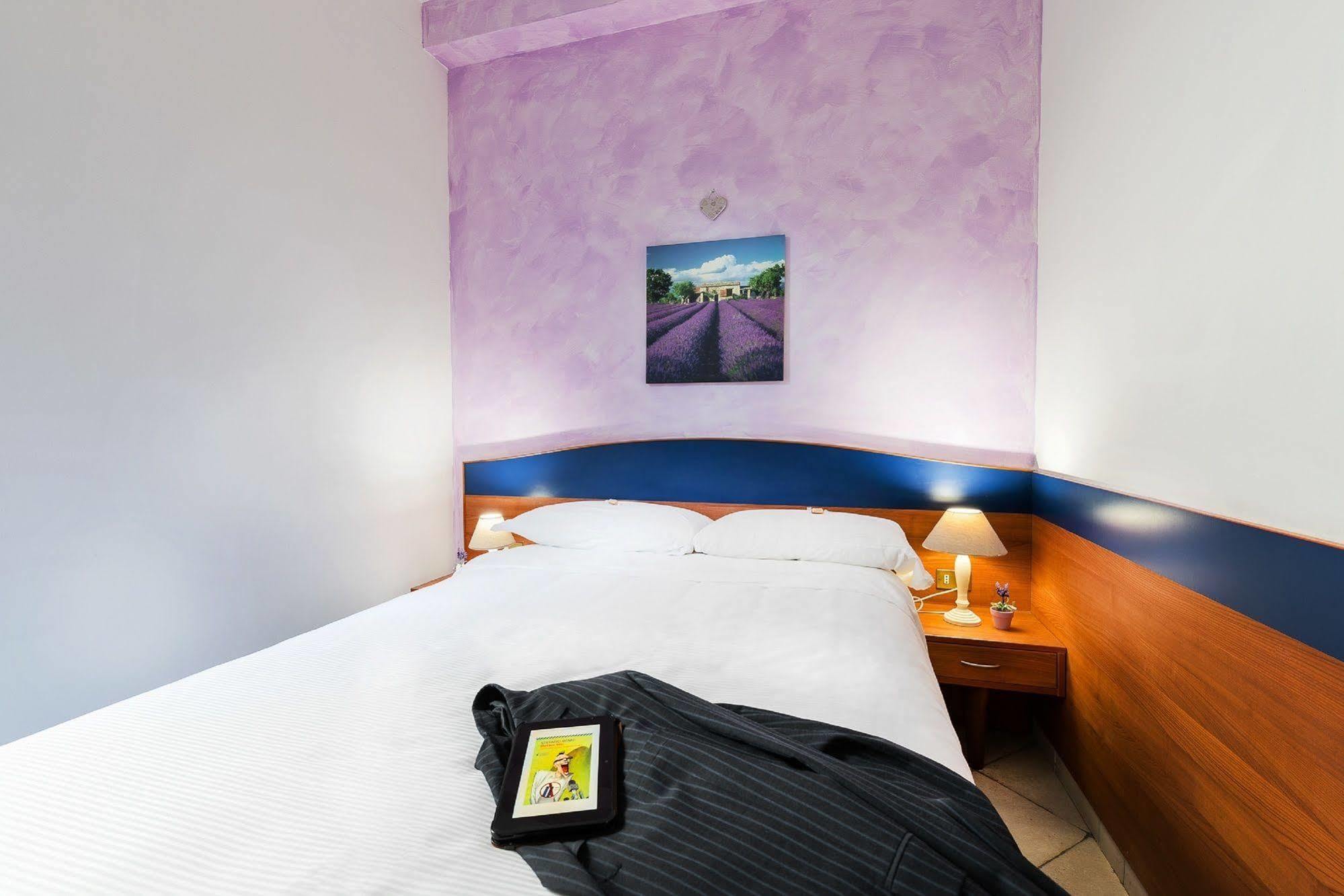 Hotel La Villetta Фиумичино Екстериор снимка